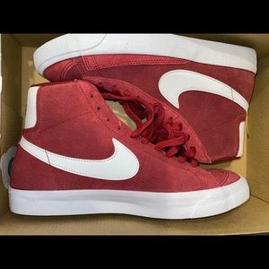 Nike Blazers ‘77 Suede Red